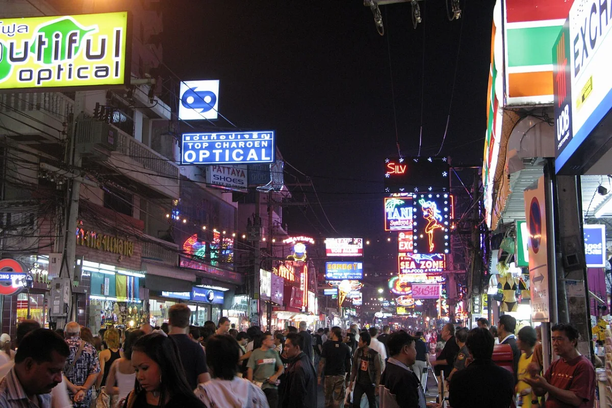 파타야 워킹스트리트 야간 거리 모습